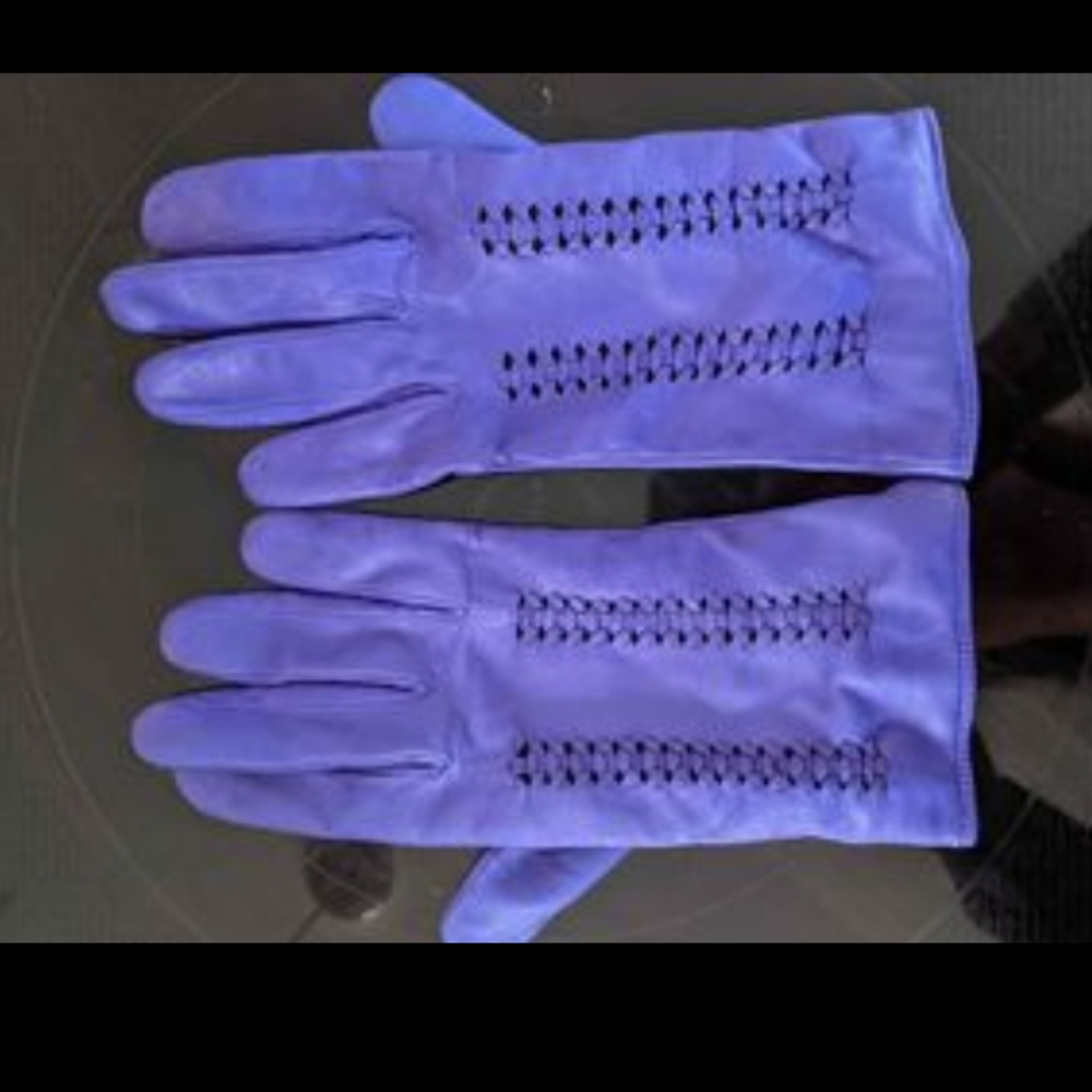 Diane Von Furstenberg leather gloves